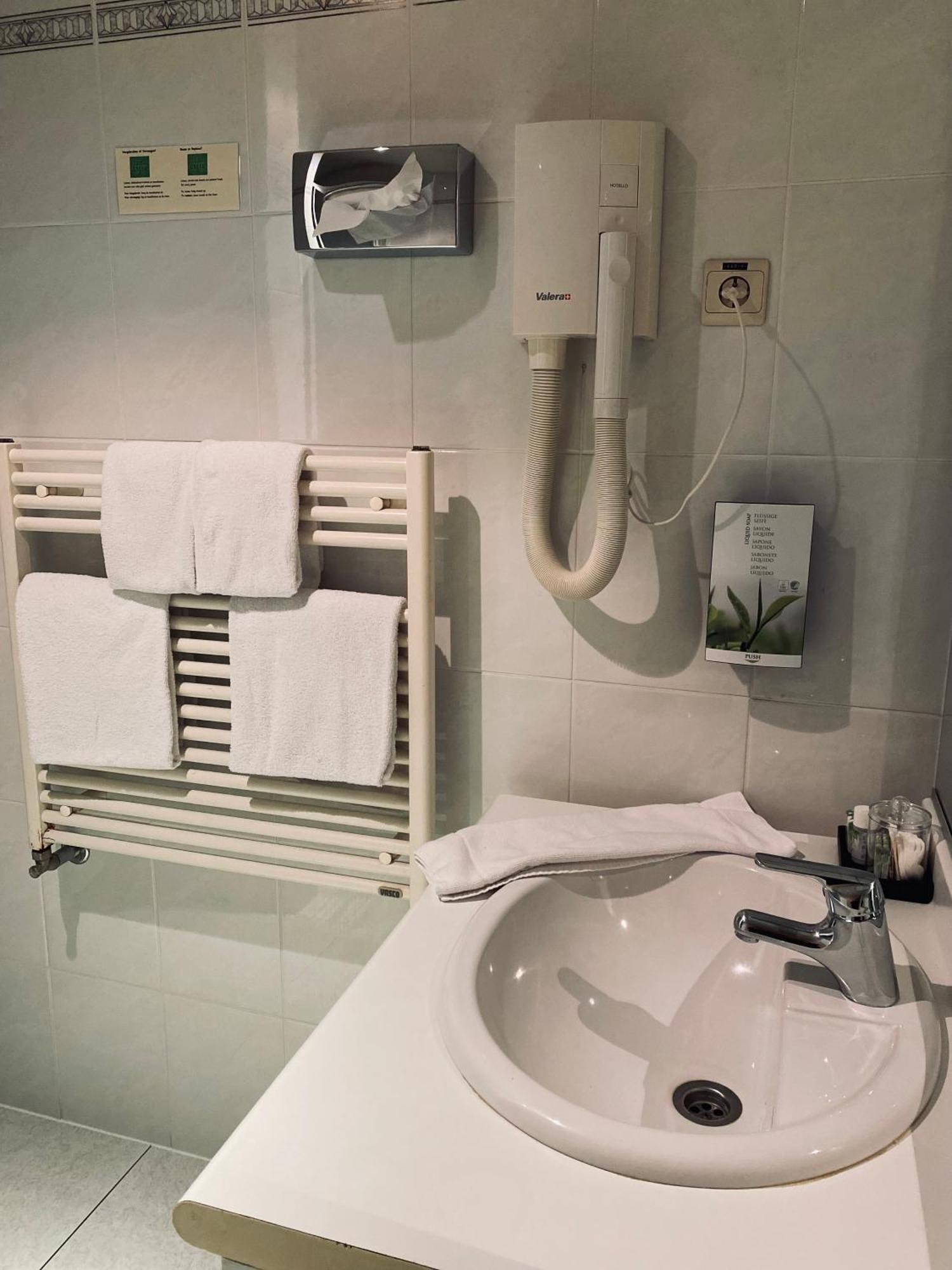 Hotel Борнем Екстериор снимка