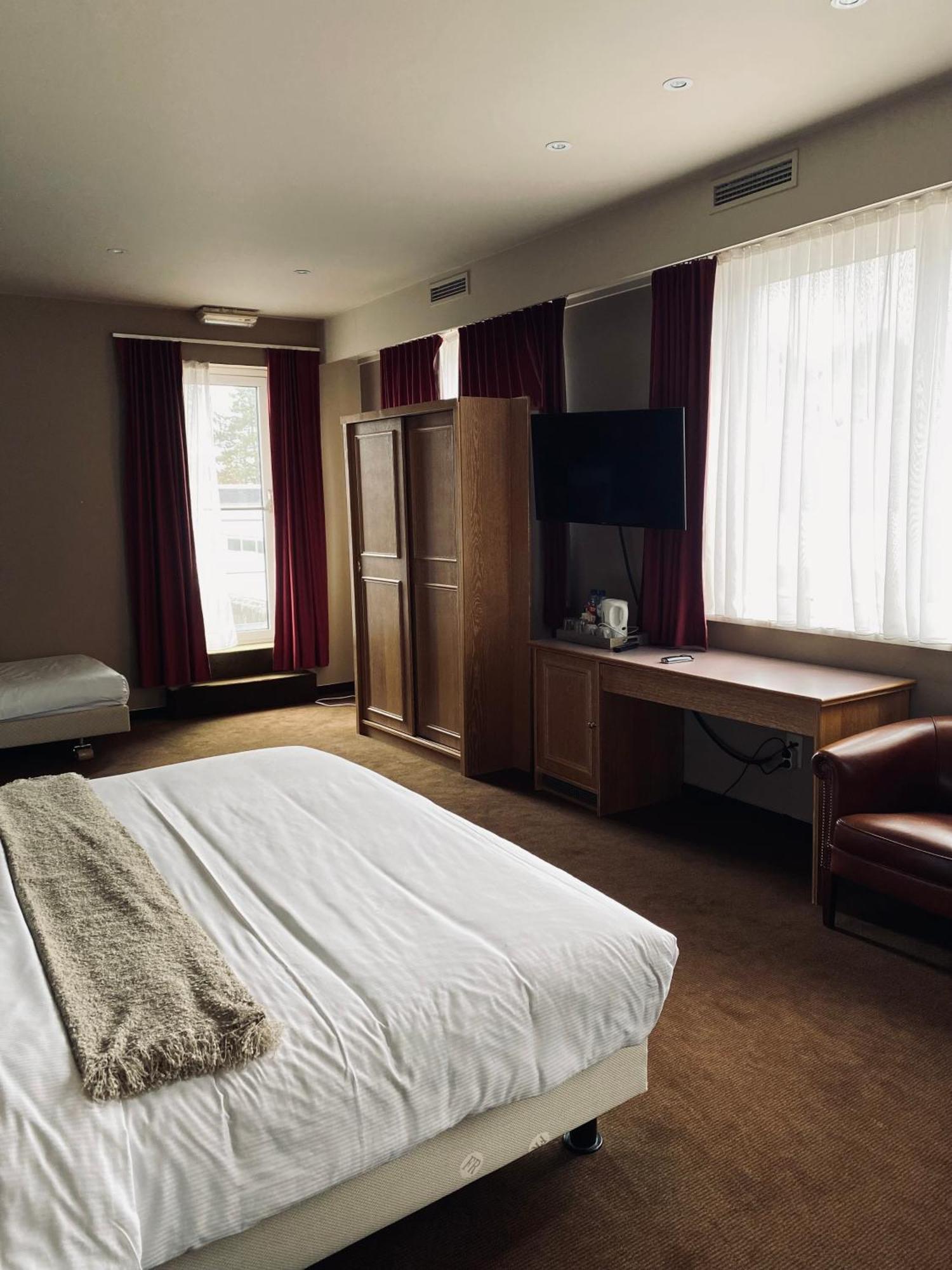 Hotel Борнем Екстериор снимка